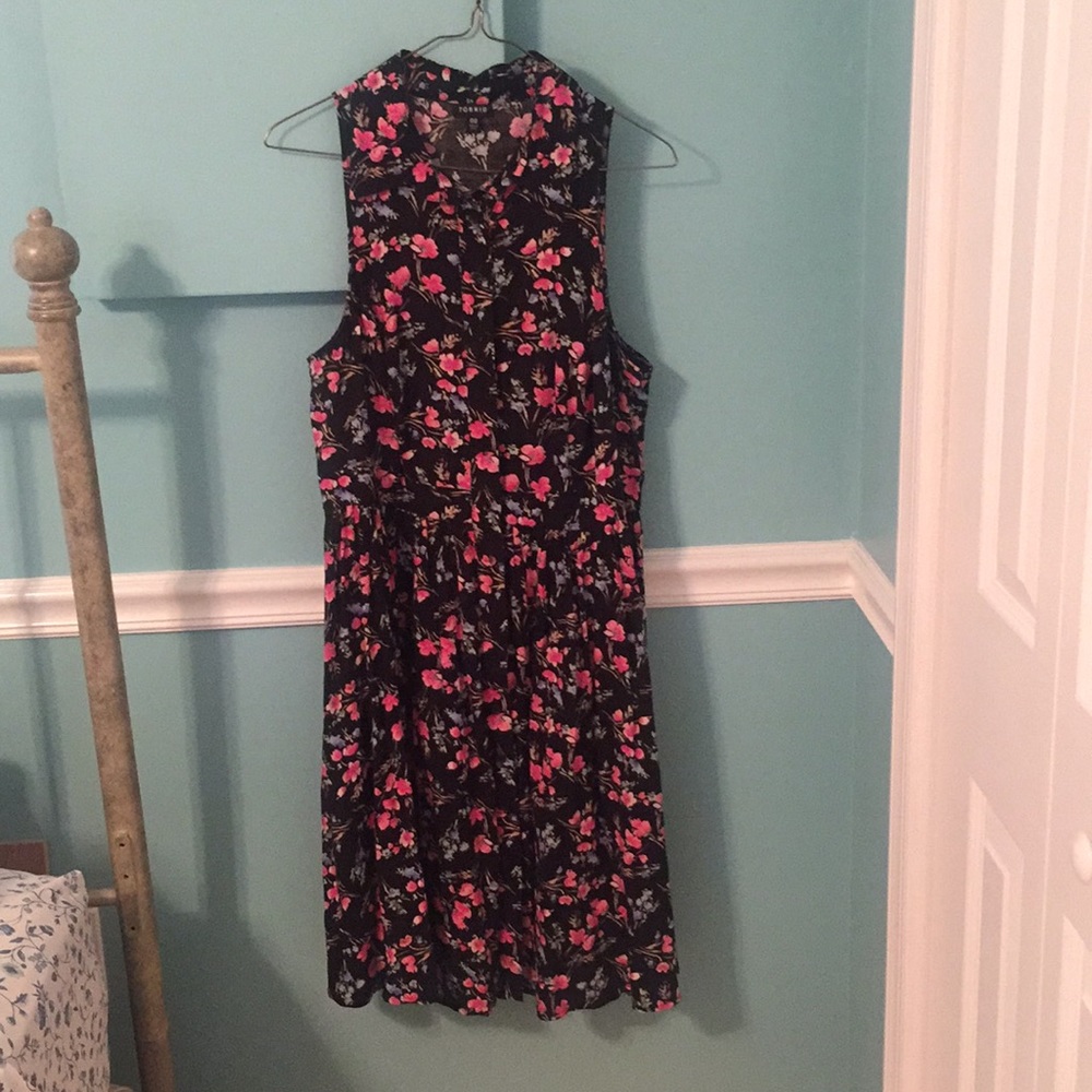 Torrid 00 floral shirt dress